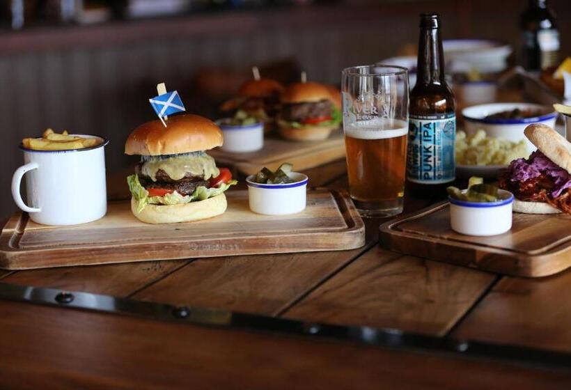 Macdonald Hotel & Cabins