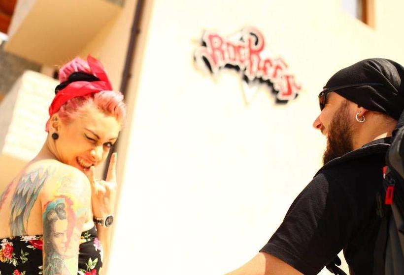 ユースホステル Rocker's Inn