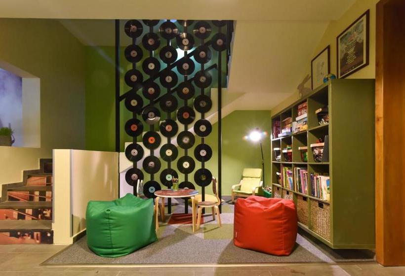 ユースホステル Rocker's Inn