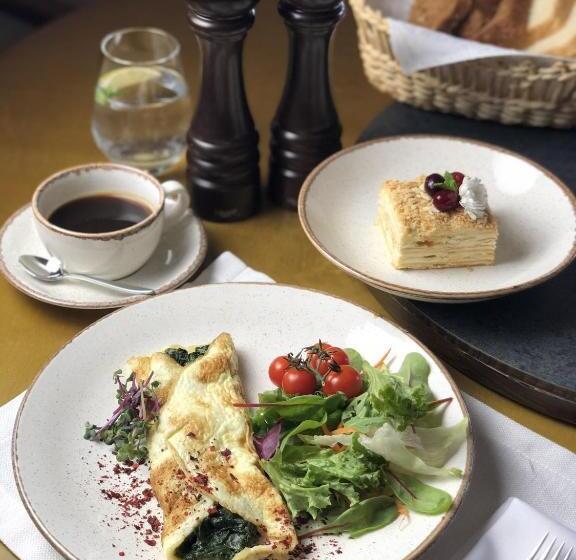 فندق готель скіфія