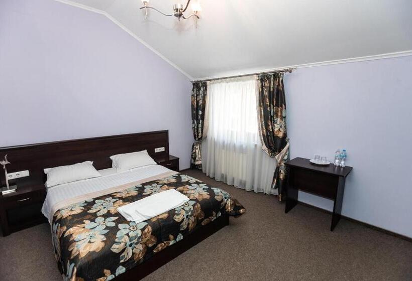 فندق готель скіфія