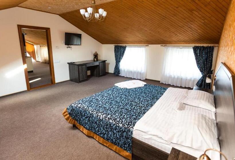 فندق готель скіфія