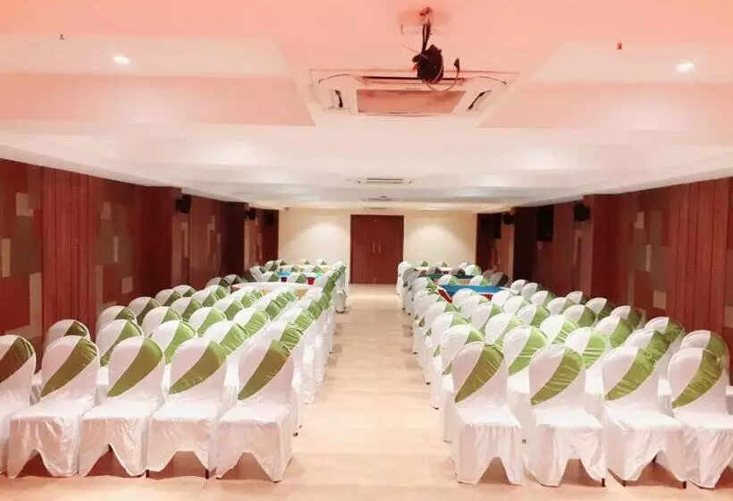 Hotelli Enrise By Sayaji Ahmednagar