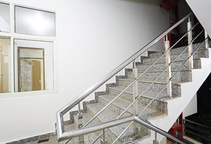 Hotel Oyo 40002 The Rejoice