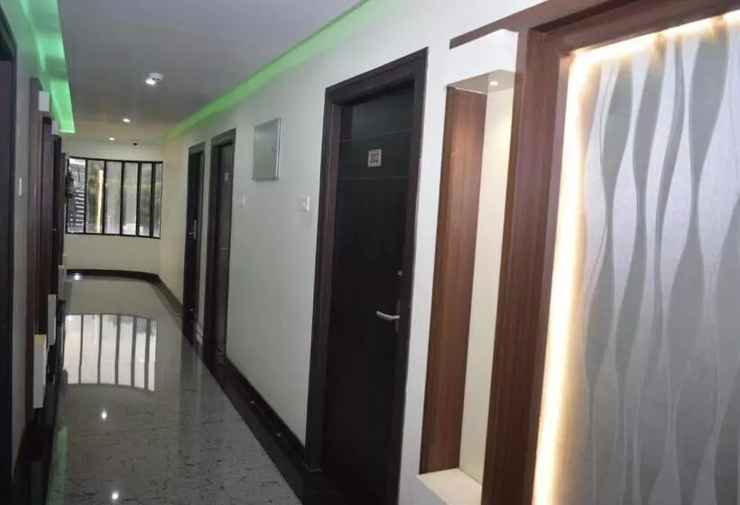 Hotelli Shri Subham Residency