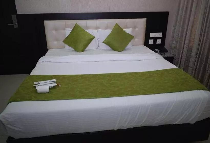 Hotelli Shri Subham Residency