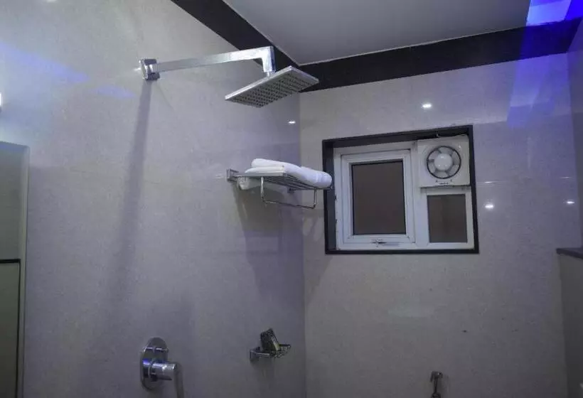 Hotelli Shri Subham Residency