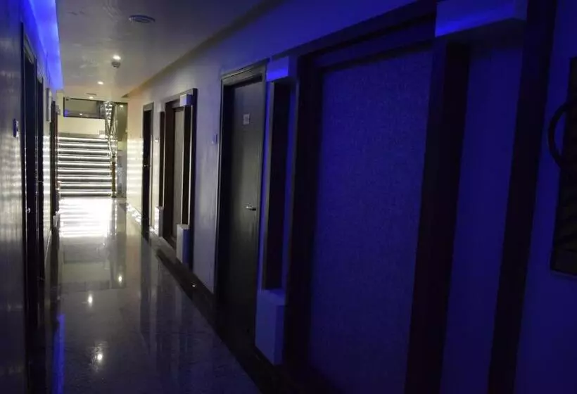 Hotelli Shri Subham Residency