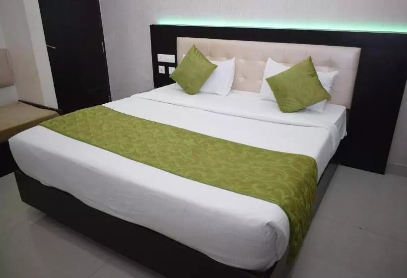 Hotelli Shri Subham Residency