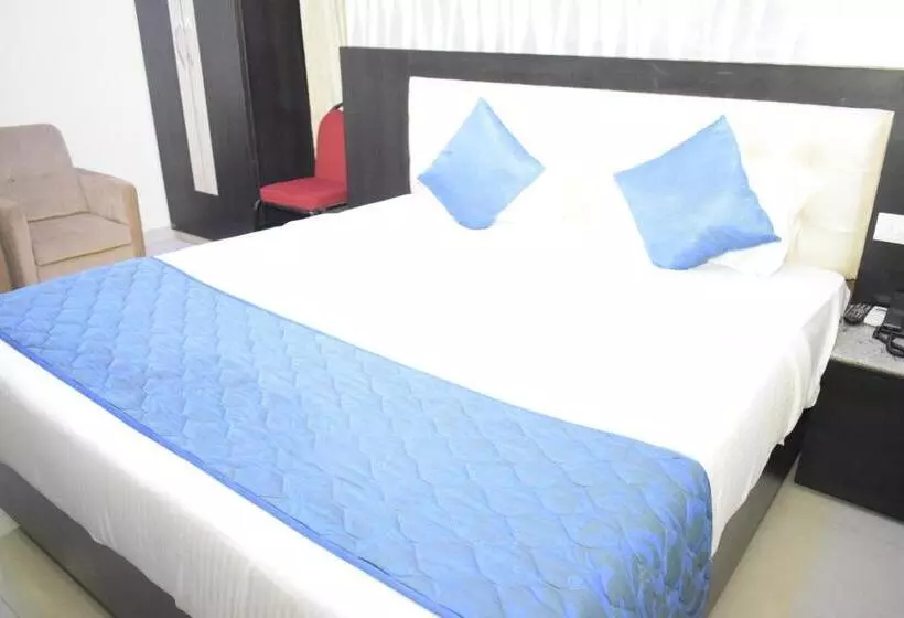 Hotelli Shri Subham Residency