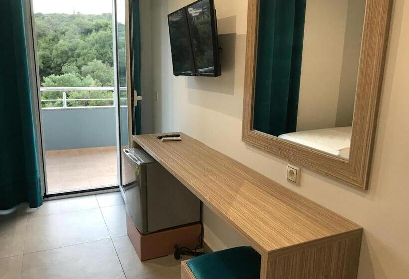 膳宿费 Vial Rooms