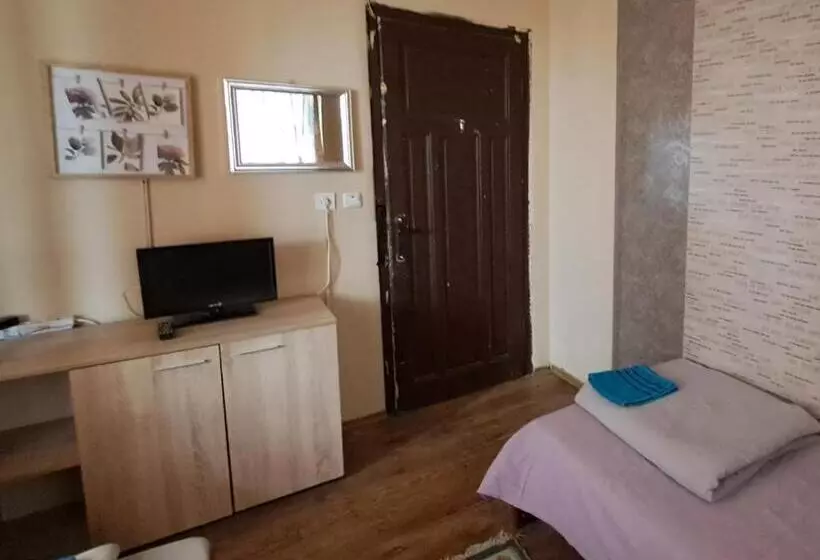 پانسیون Guest House The House