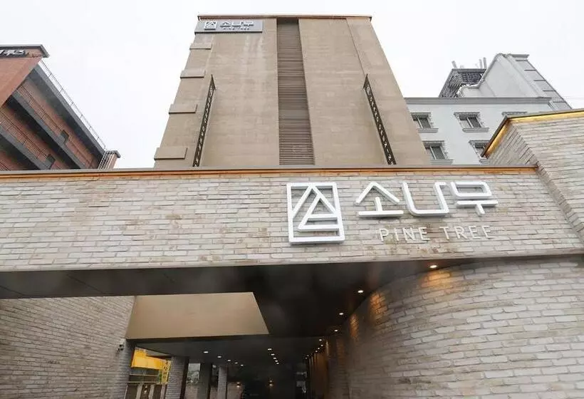 هتل Chuncheon Pine Tree