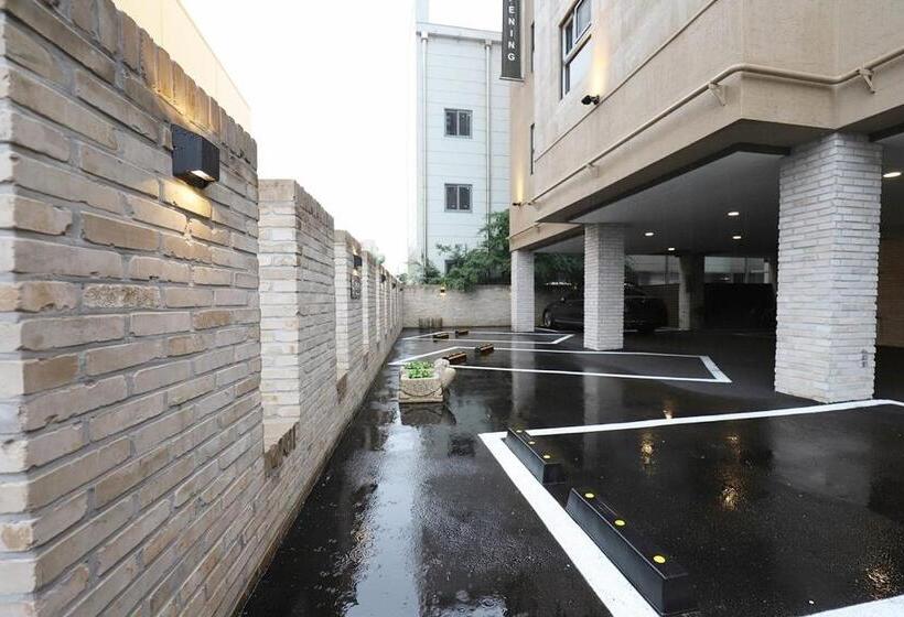 Hotel Chuncheon Pine Tree