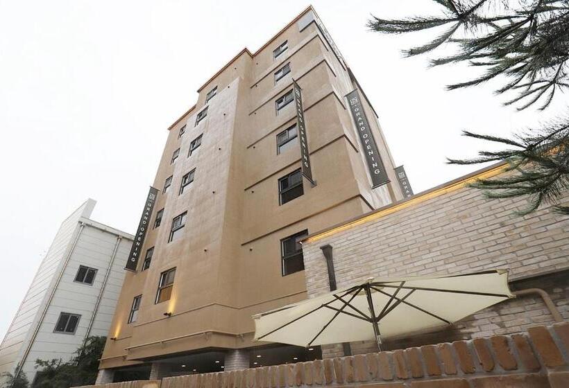 Hotel Chuncheon Pine Tree