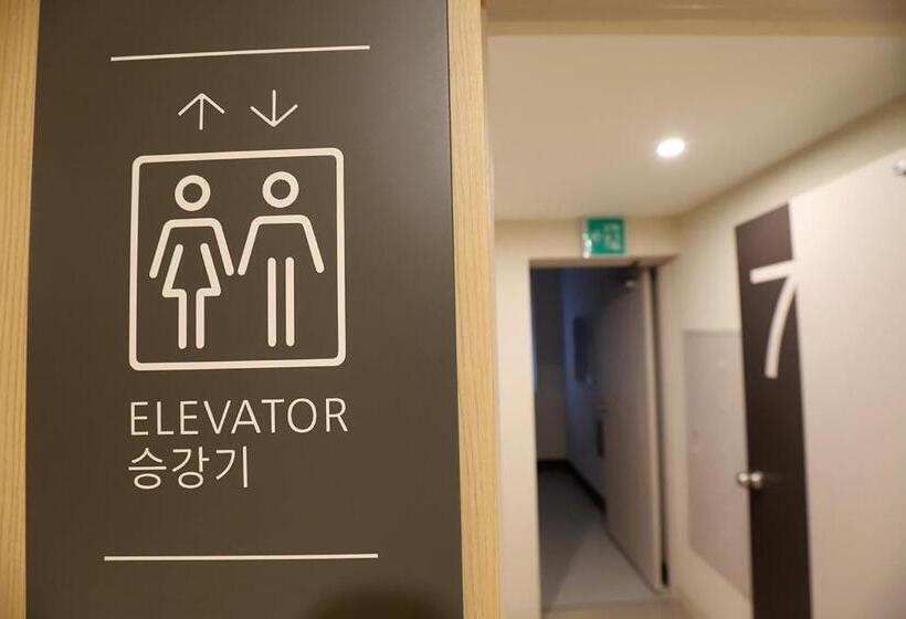 Hotel Chuncheon Pine Tree