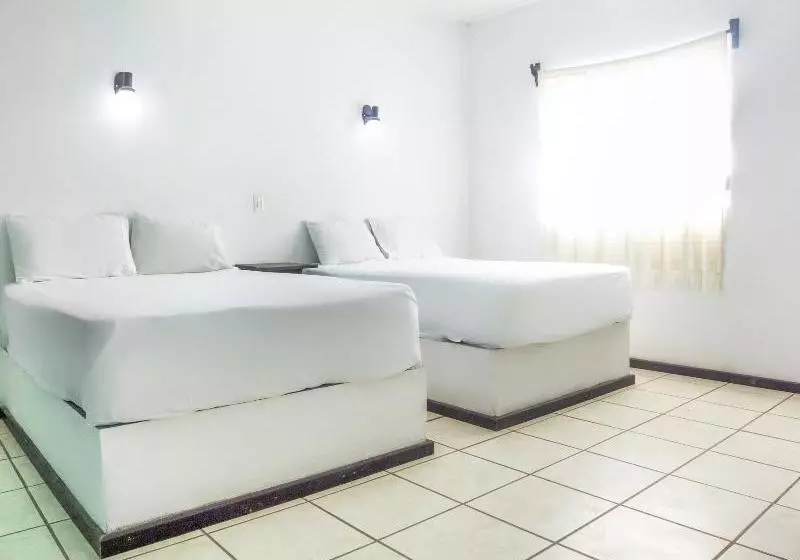 ホテル San Vicente By Oyo Rooms