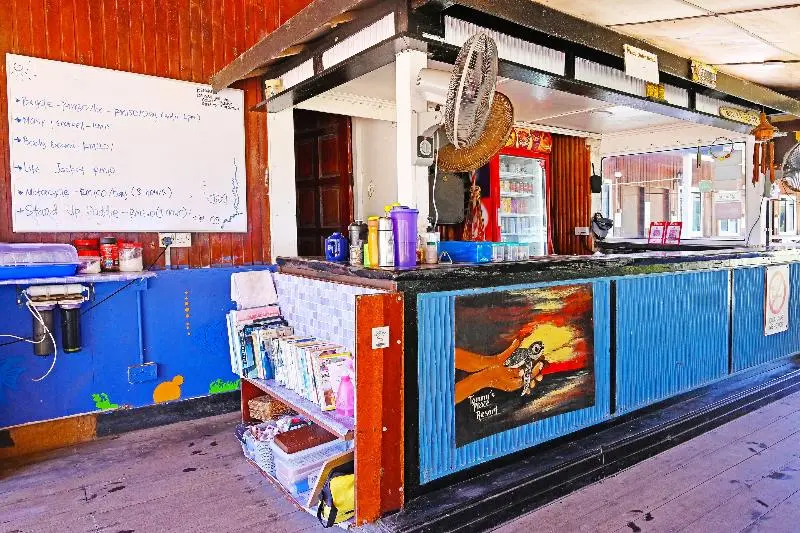 هتل Tommy's Place Tip Of Borneo