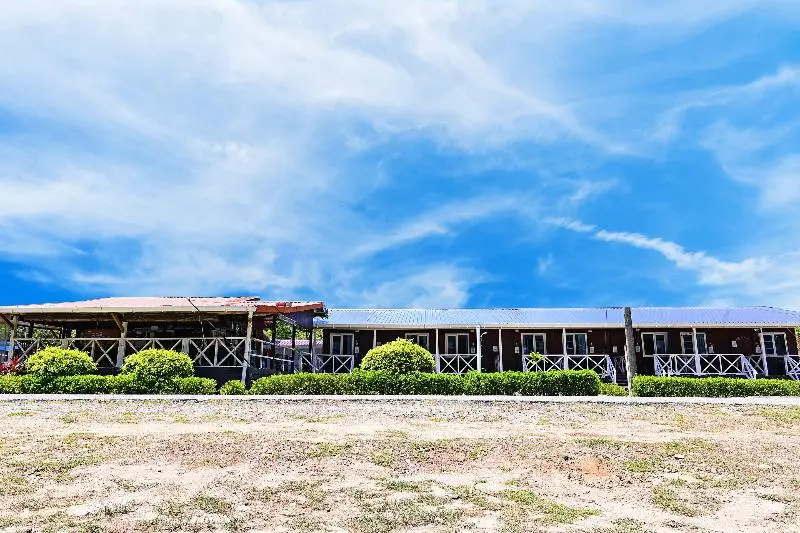 هتل Tommy's Place Tip Of Borneo