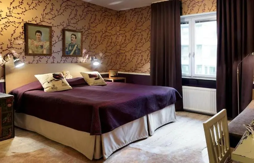 Corner Hotel