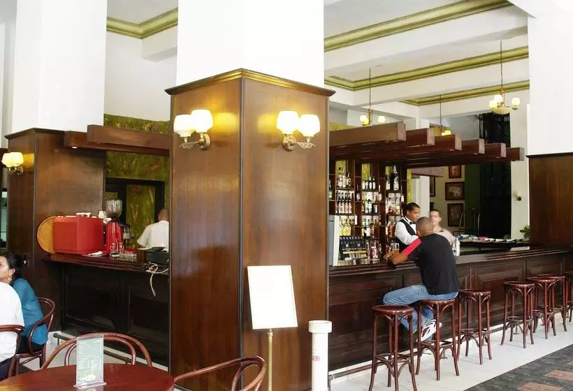 ホテル Ambos Mundos