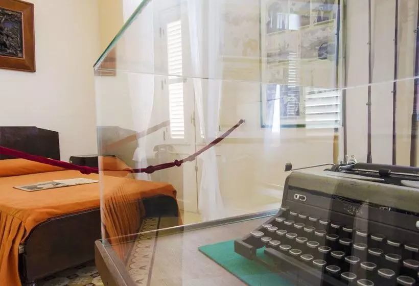 ホテル Ambos Mundos