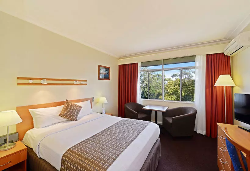 Отель Comfort Inn North Shore