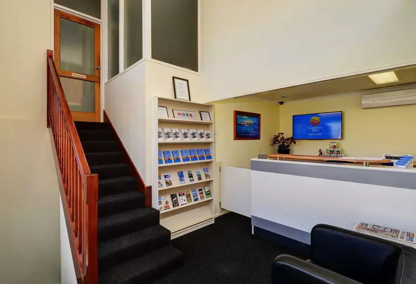 Отель Comfort Inn North Shore