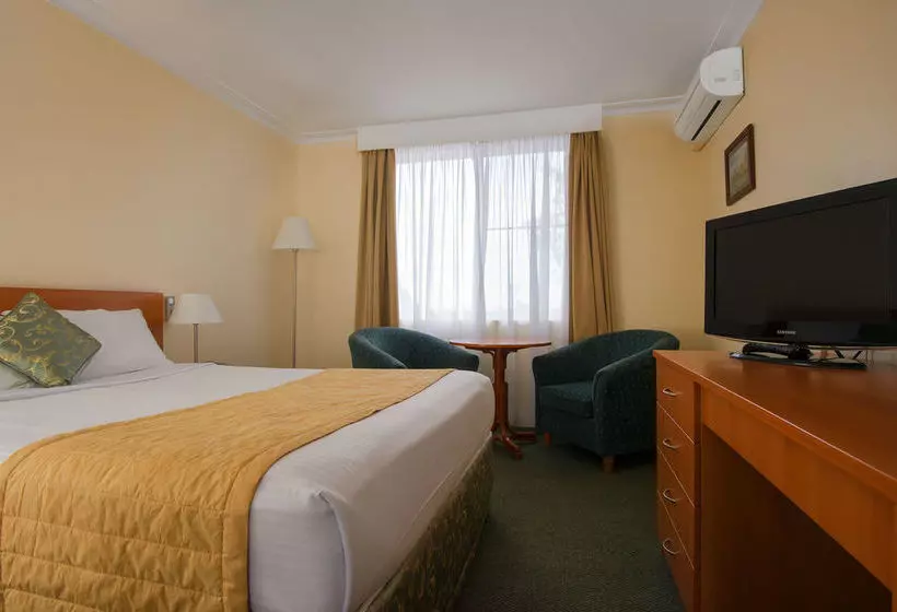 Отель Comfort Inn North Shore