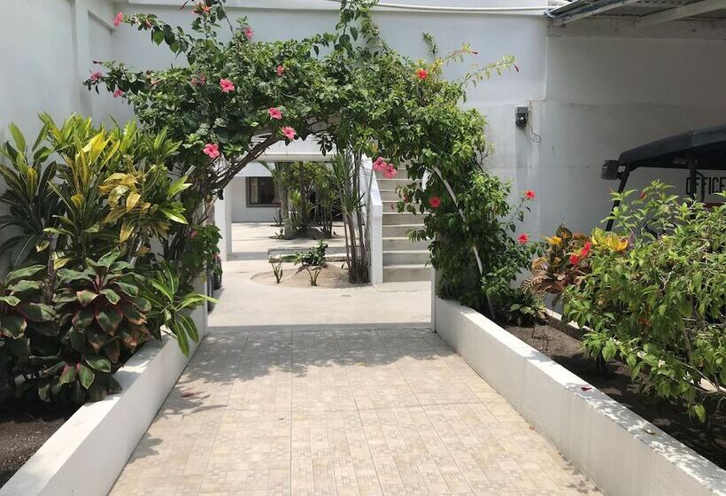 هتل Corona Del Mar