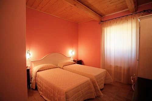 Отель Country House Le Calvie