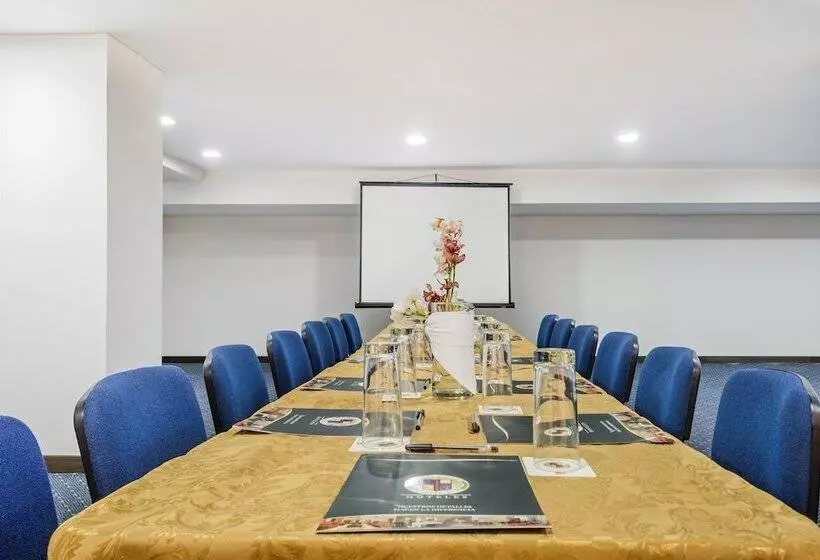 Hotel Egina Medellin