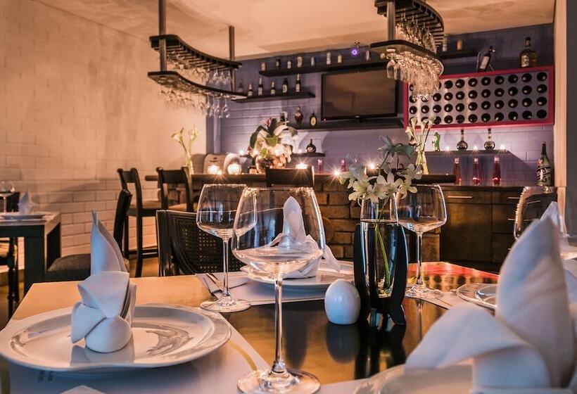 ホテル Egina Medellin