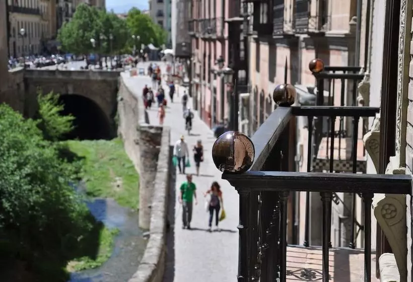 هتل El Ladron De Agua Palacete