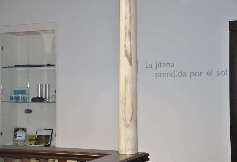 هتل El Ladron De Agua Palacete