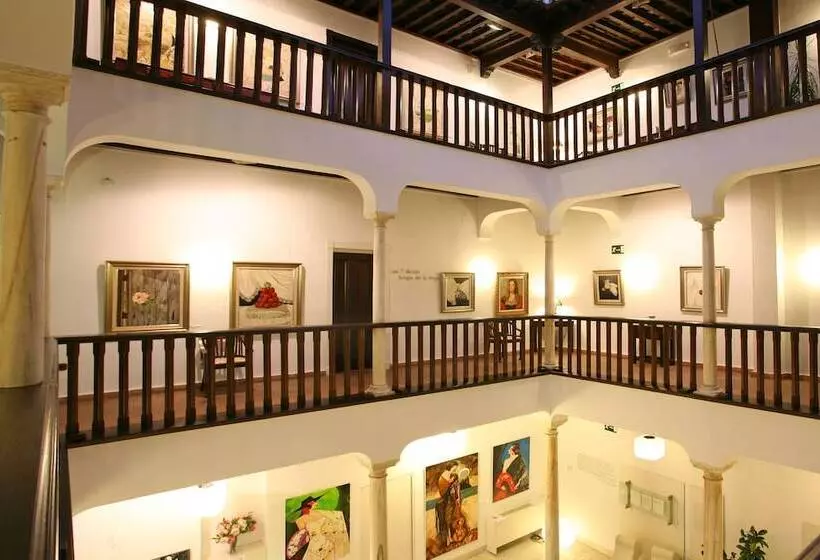 هتل El Ladron De Agua Palacete