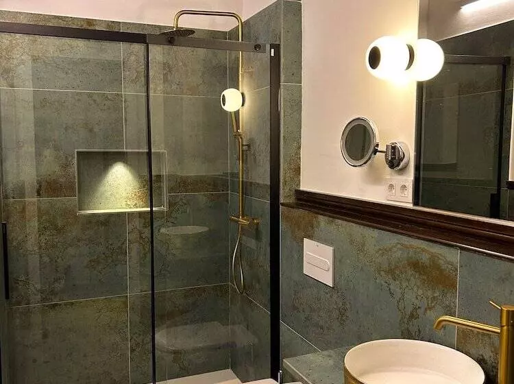 هتل El Ladron De Agua Palacete