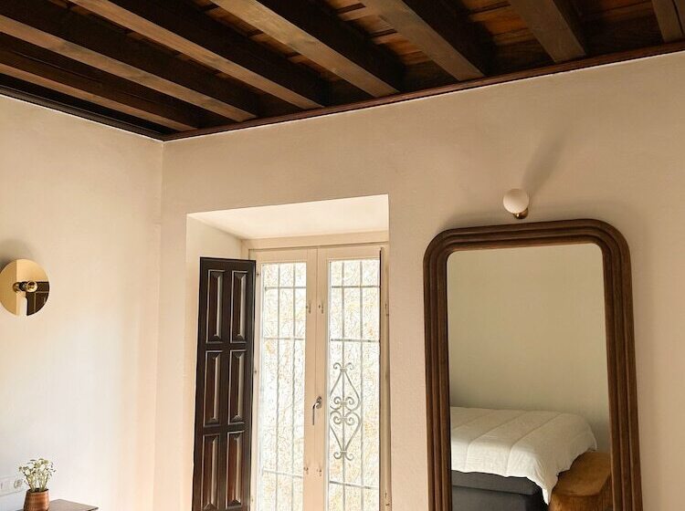 هتل El Ladron De Agua Palacete