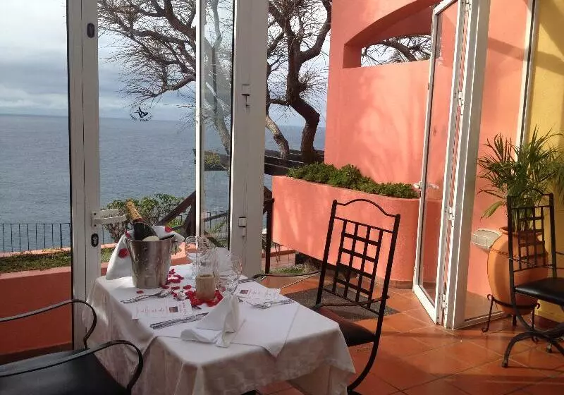 בית מלון כפרי Inn & Art Madeira