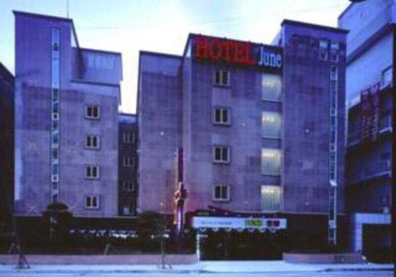 Tourist Hotel June
