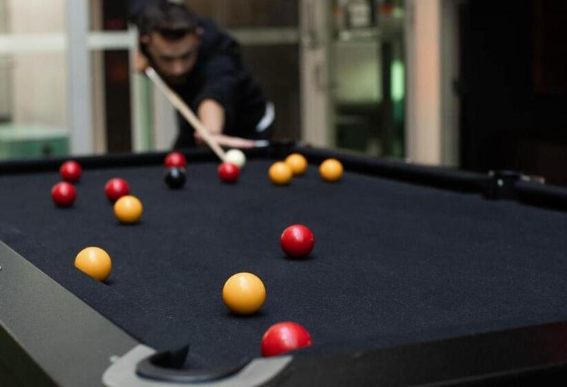 فندق Nomads St Kilda