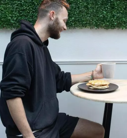 Отель Nomads St Kilda