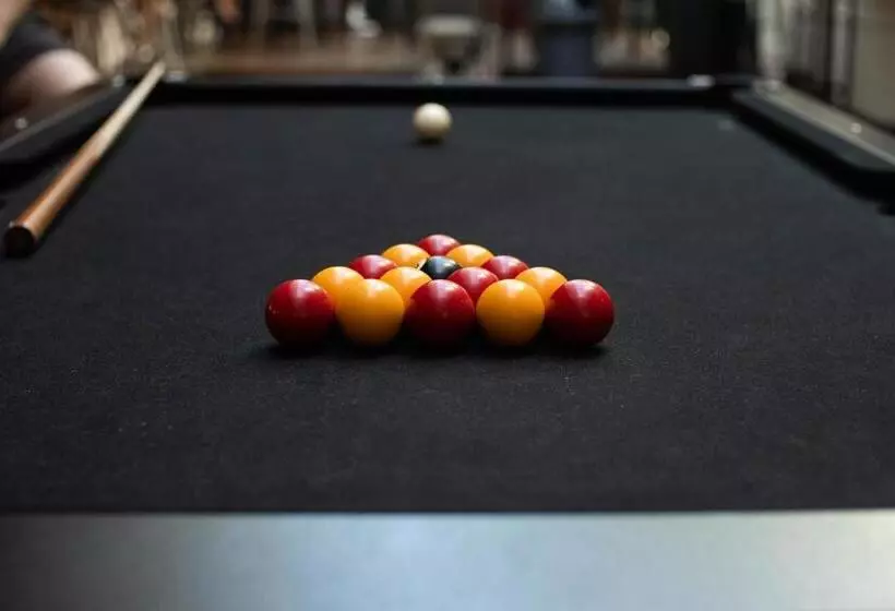 Отель Nomads St Kilda