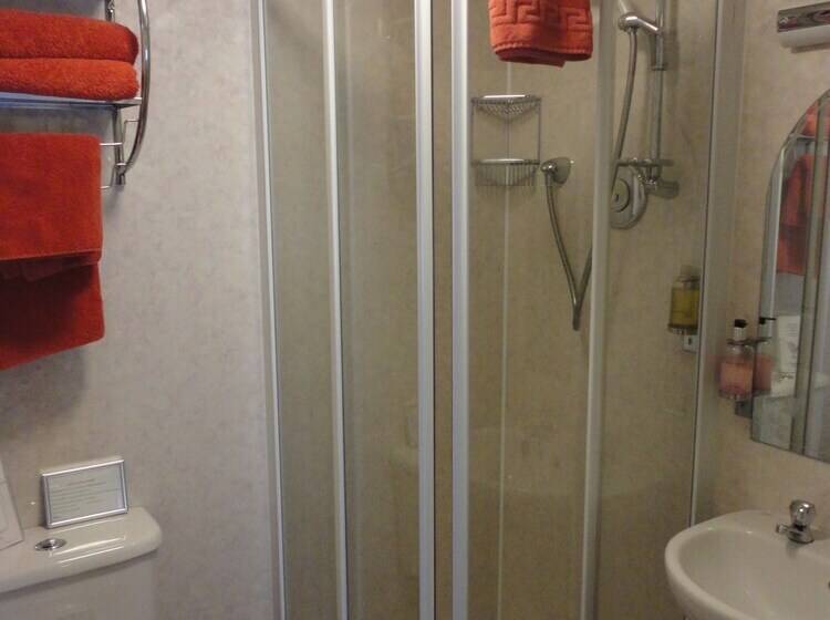 هتل Pillars House