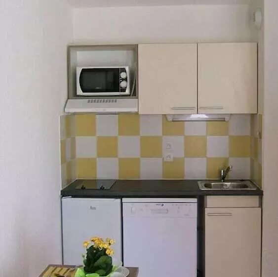 ホテル Residhome Genève Prévessin Le Carré D Or