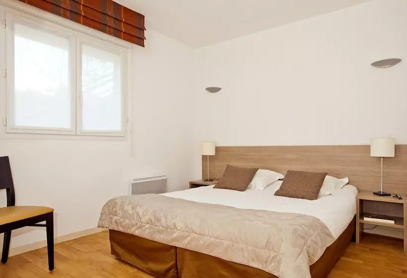 ホテル Residhome Genève Prévessin Le Carré D Or