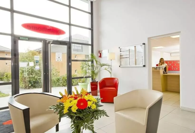 ホテル Residhome Genève Prévessin Le Carré D Or