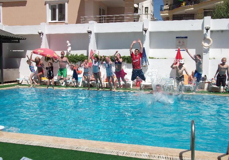 Tuntas Suites Altinkum