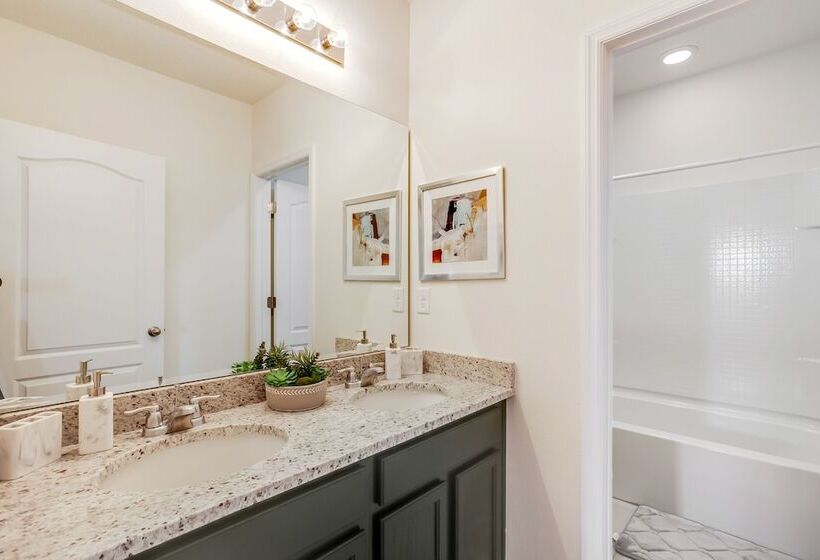 6bed 4ba Villa Game Room Pool Spa