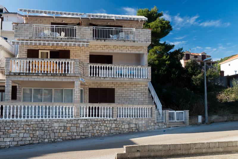 בית מלון כפרי Apartments Kuzma